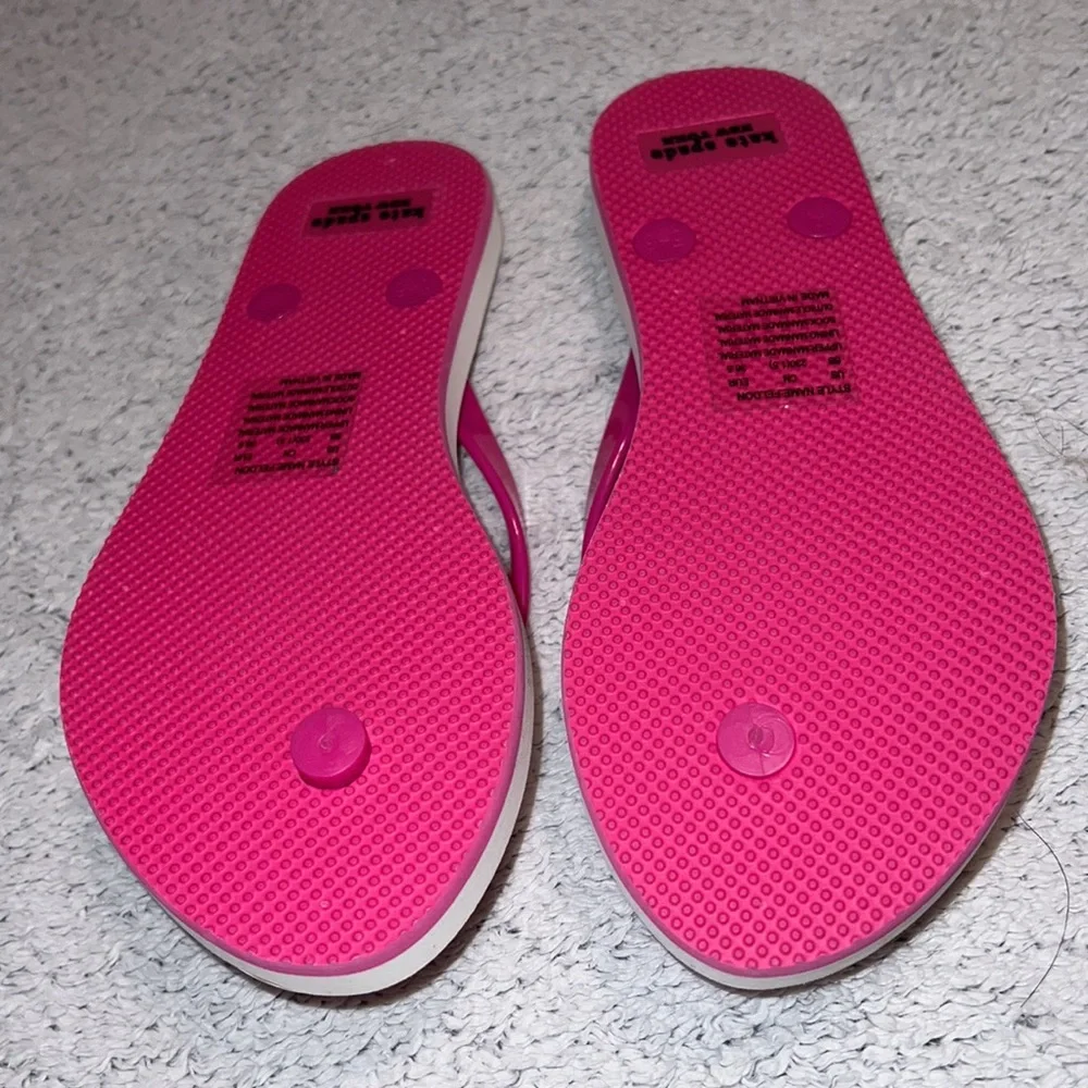 Women's Kate Spade NEW pink/floral flip flops, sandals,  sz 6
